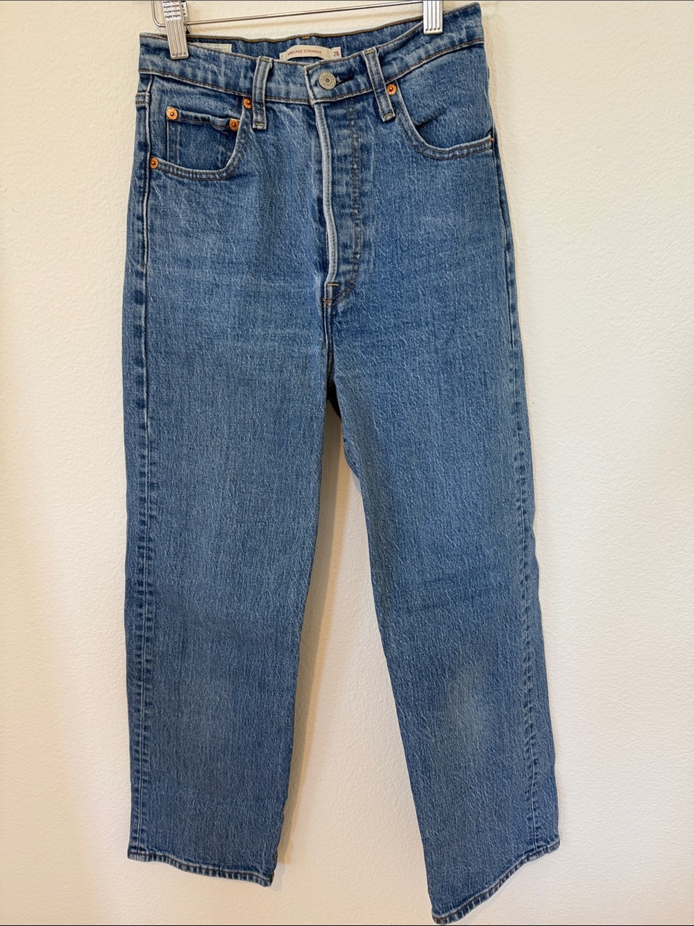 Levi's Ribcage Straight Leg Jeans in Medium Blue 26
